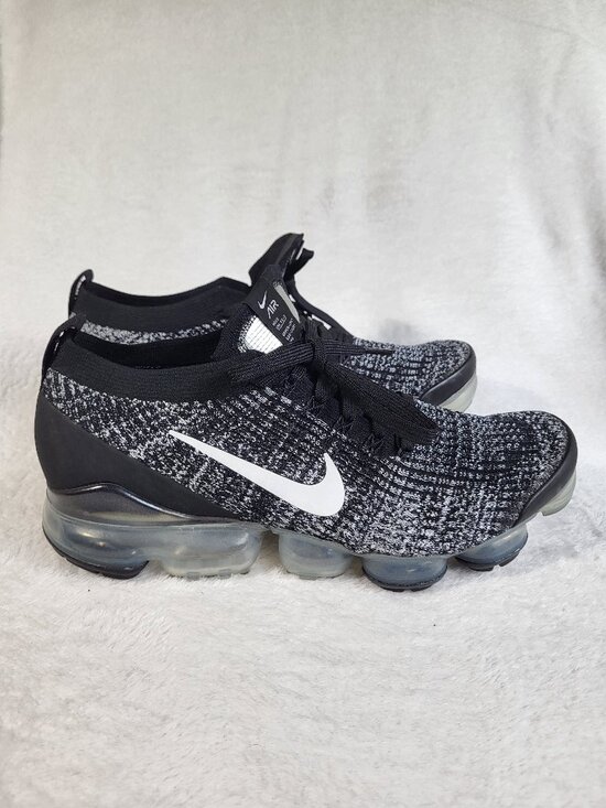 Nike Air VaporMax Flyknit 3 Sneaker Mens 10.5 | AJ6900-002 main image 6